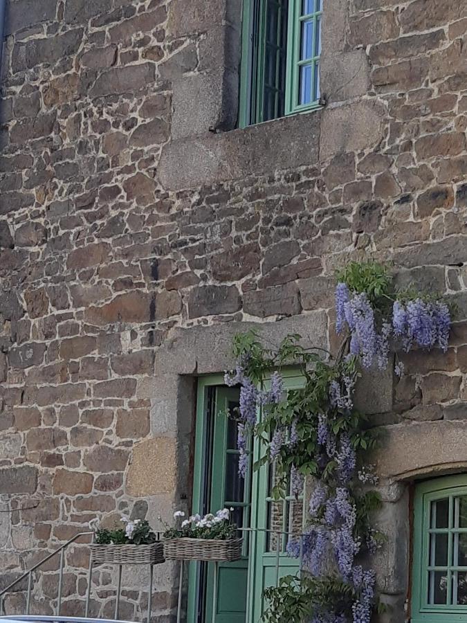 Bri22 -Lanvallay - La Petite Madeleine Dinan Exterior foto
